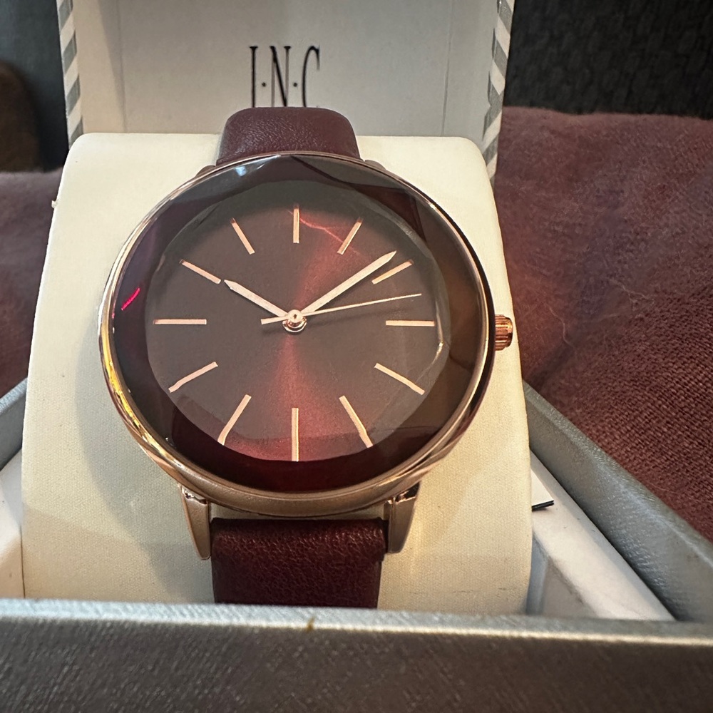 I.N.C. International Concepts Women's   
Strap Watch 37mm